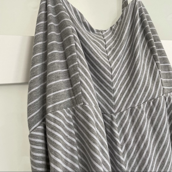 Torrid 4 Grey striped Midi high low dress - Picture 3 of 3